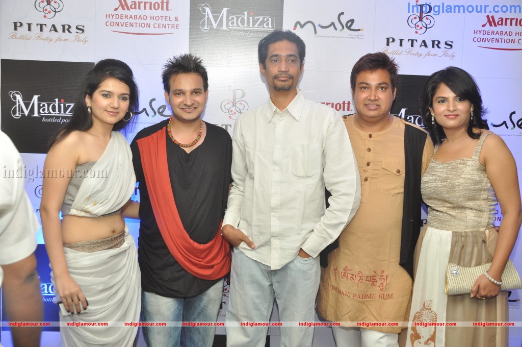 Celebs at Muse Art Gallery Event hd photo