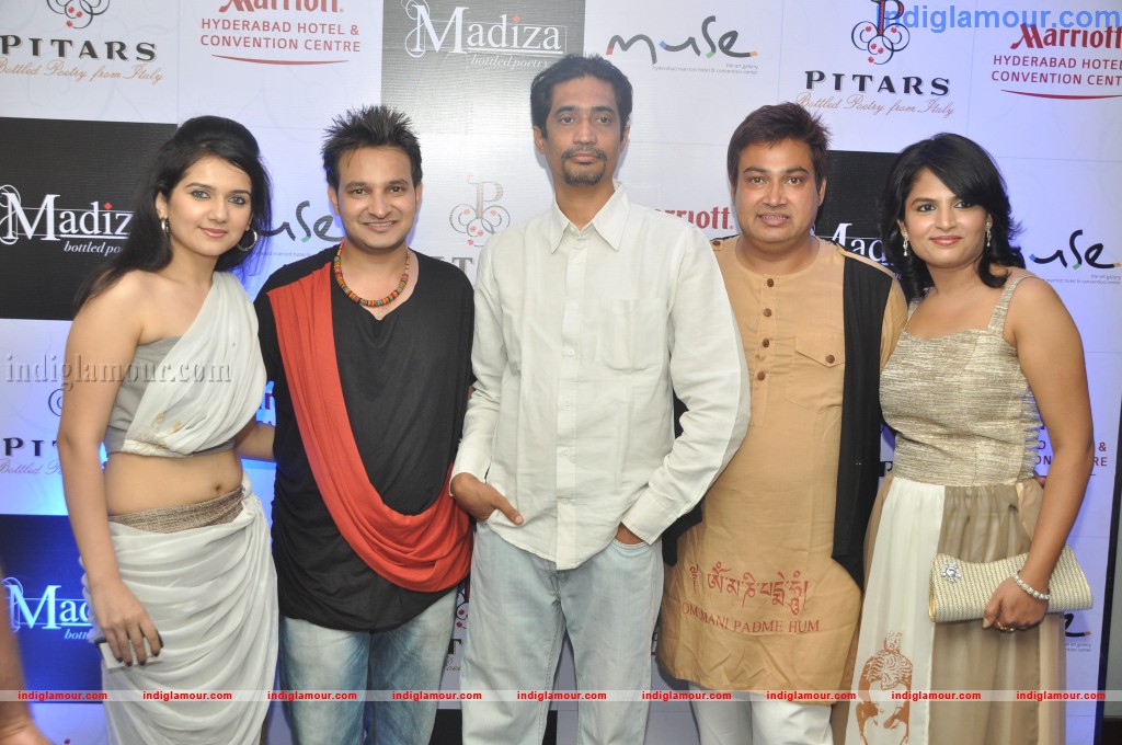 Celebs at Muse Art Gallery Event hd photo