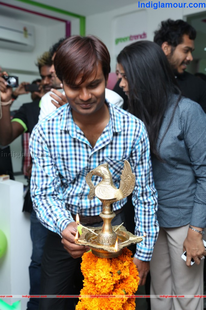 Hot Models at Green Trends 108th Saloon Event hd photo