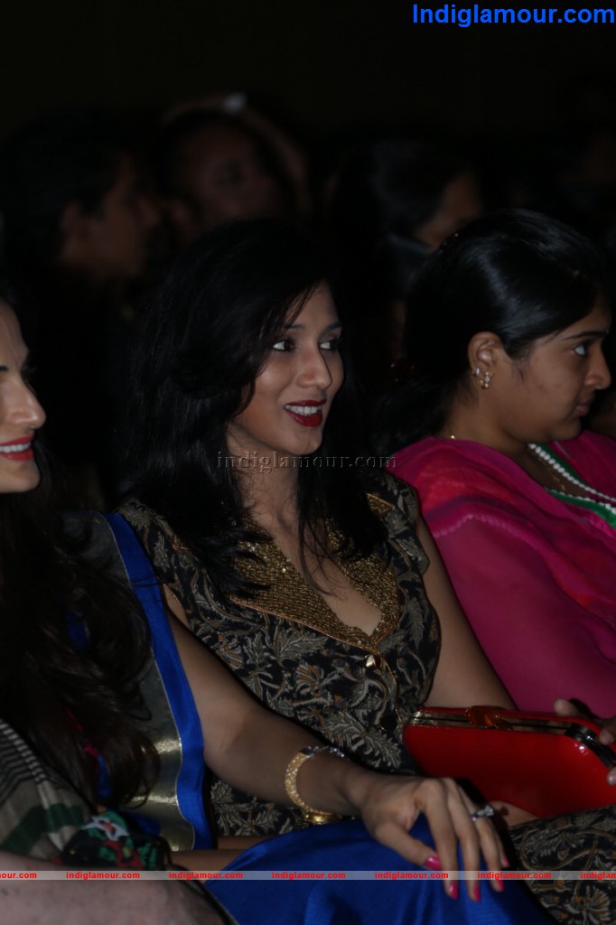 Celebs at An Ode Fashion Show Event hd photo