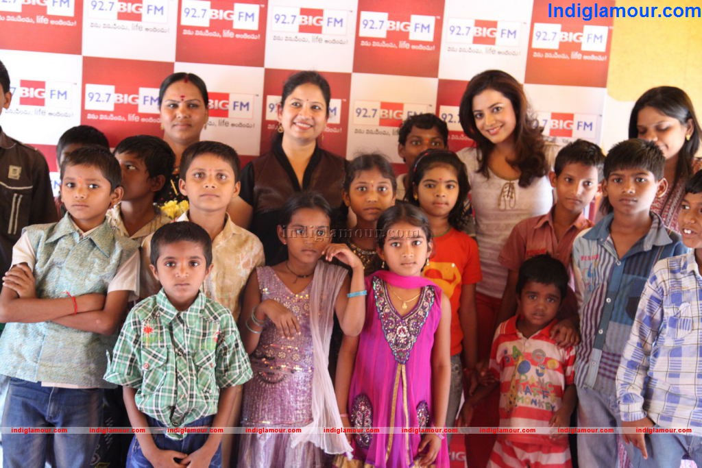 92.7 Big FM Mothers Day Celebration Event hd photo