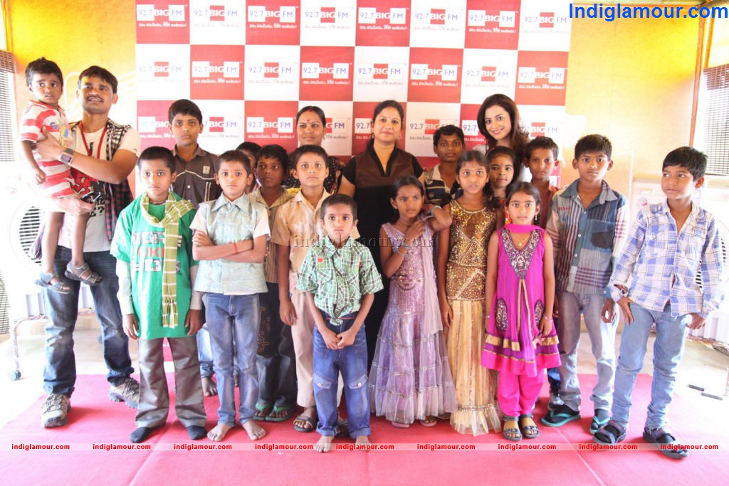 92.7 Big FM Mothers Day Celebration Event hd photo