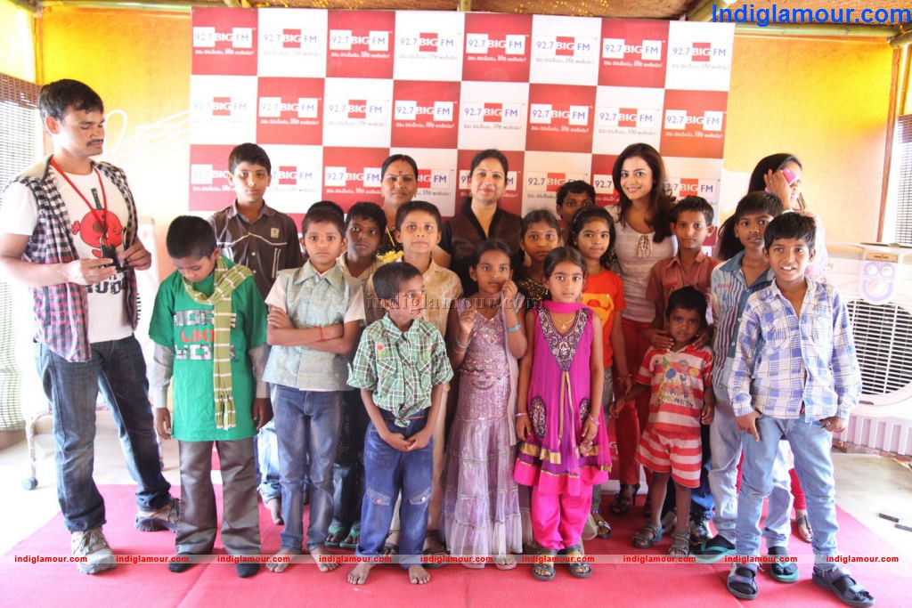 92.7 Big FM Mothers Day Celebration Event hd photo