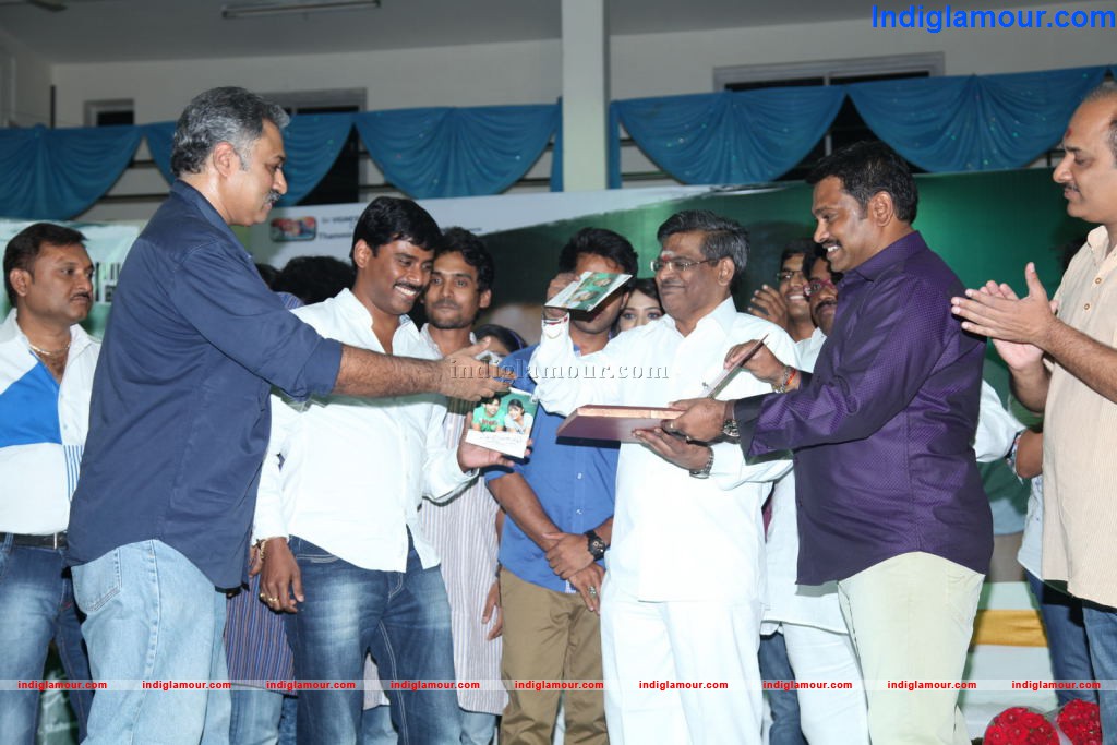 Entha Andanga Unnave Audio Launch Event hd photo
