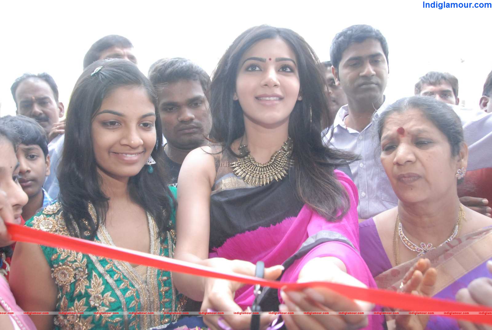 Samantha Launches Anutex Event hd photo