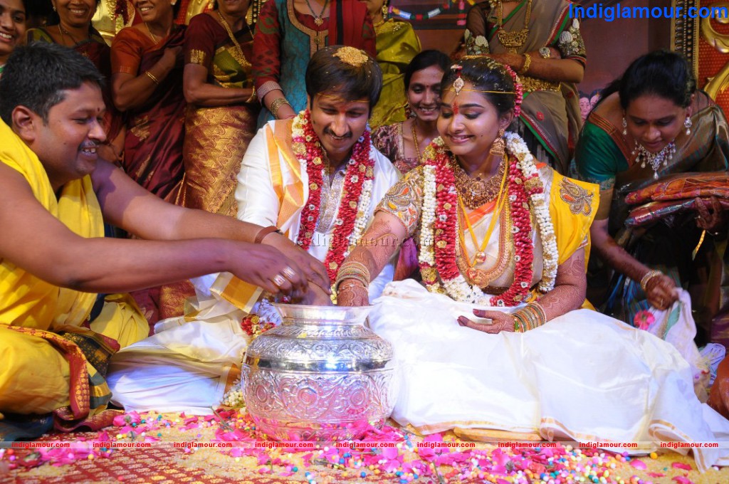 Gopi Chand Weds Reshma Event hd photo