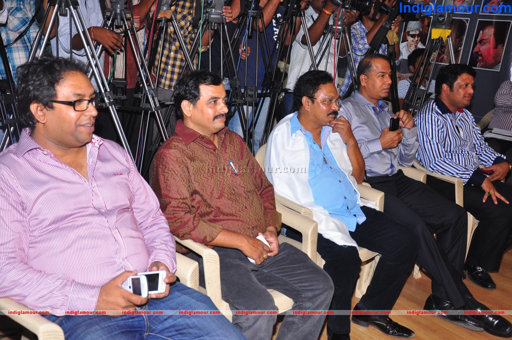 Love Cycle Platinum Disc Function Event hd photo