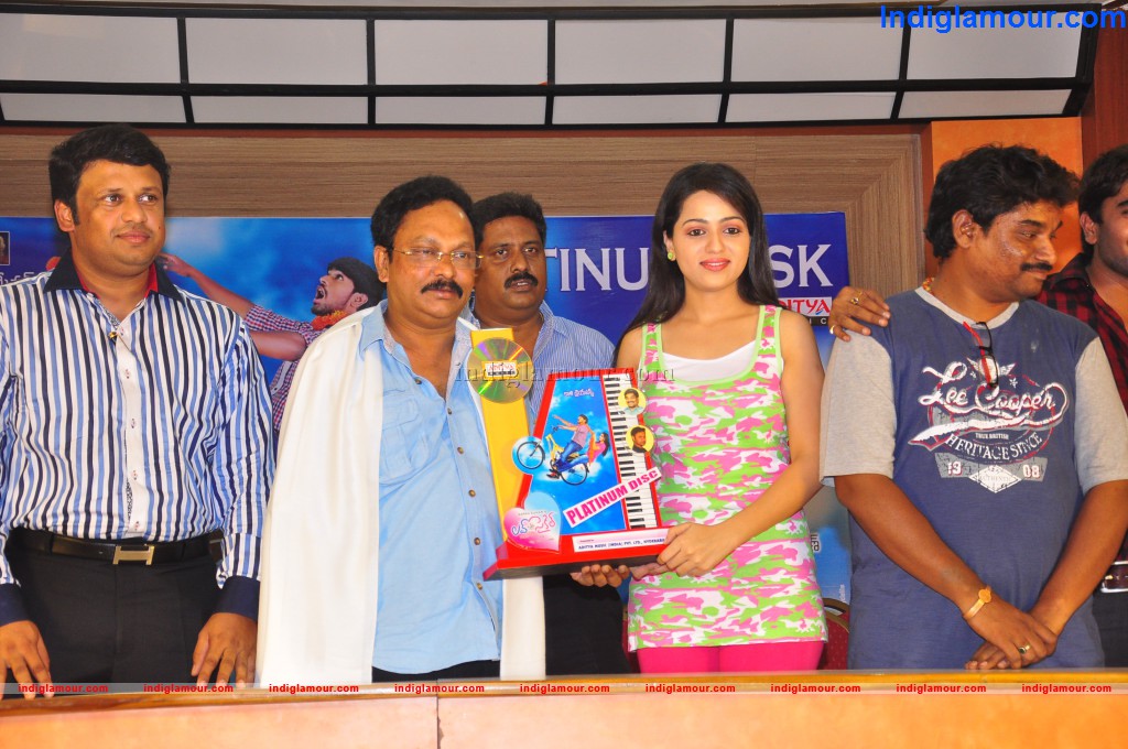Love Cycle Platinum Disc Function Event hd photo