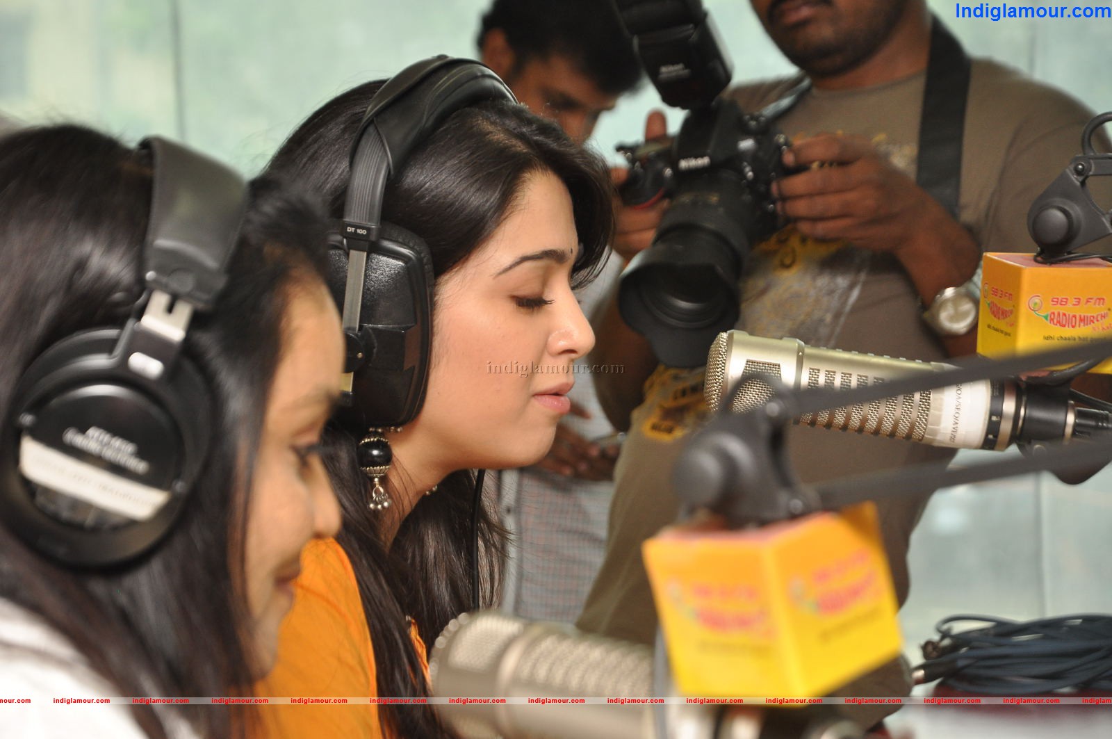Prema Oka Maikam Press Meet at Radio Mirchi Event hd photo