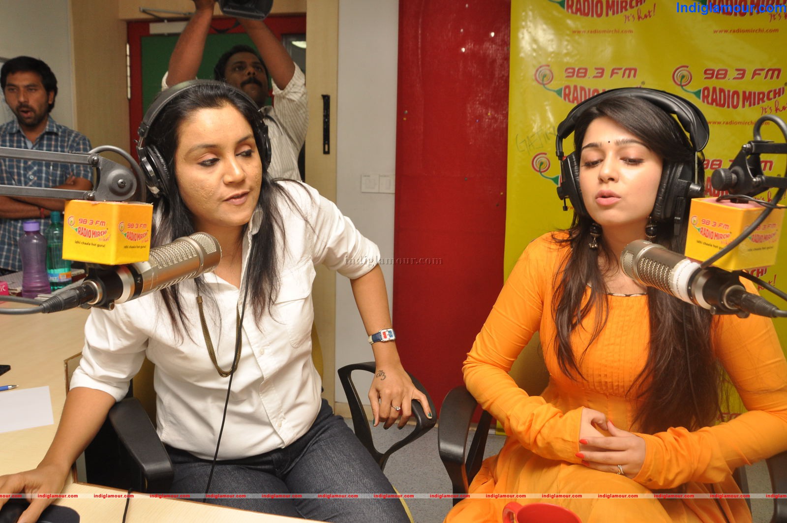 Prema Oka Maikam Press Meet at Radio Mirchi Event hd photo