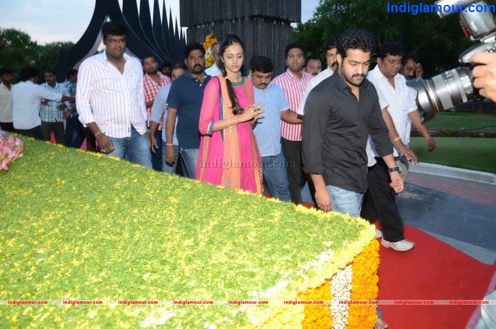 Nandamuri Family at NTR Ghat Event hd photo