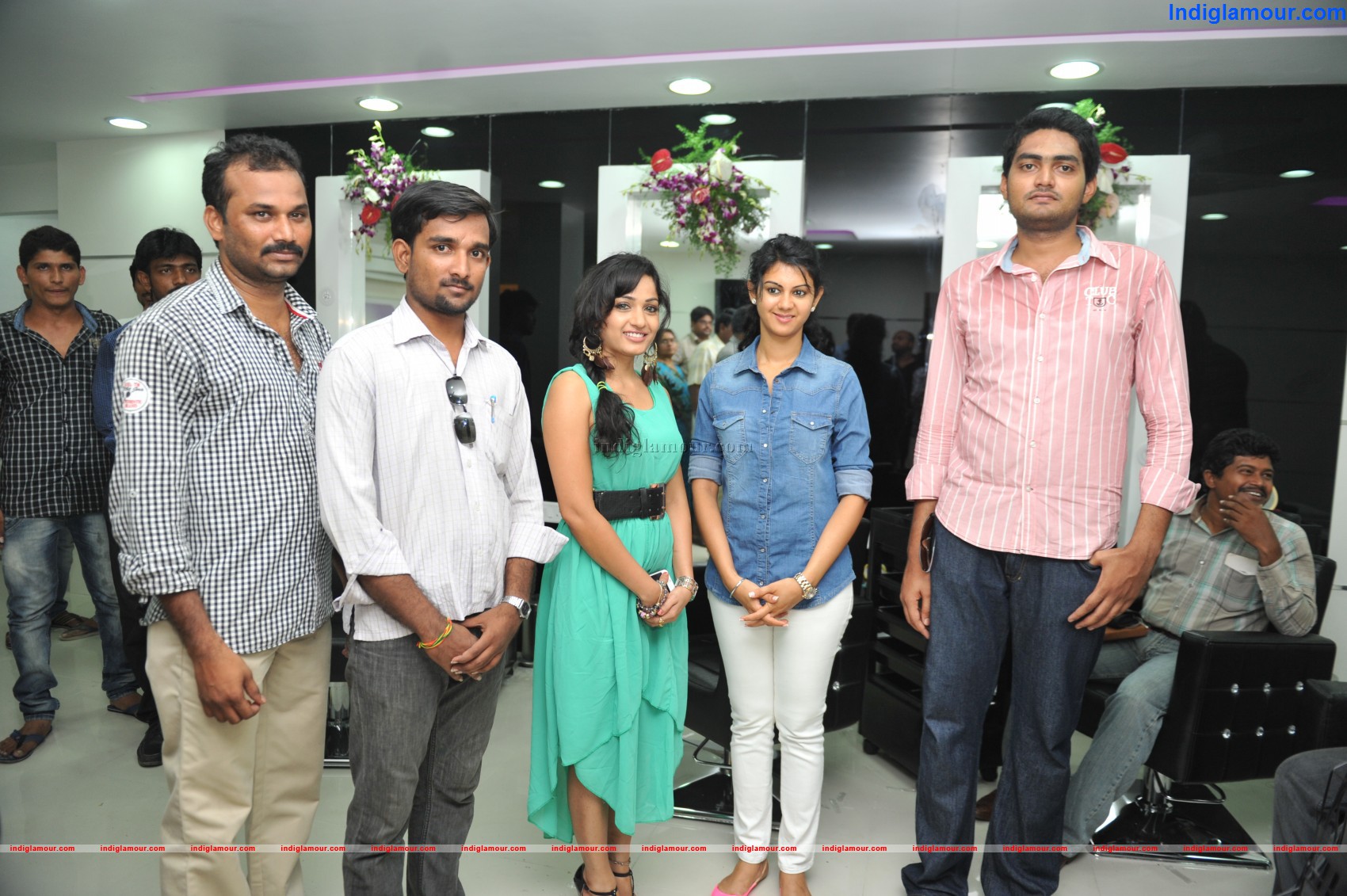 Naturals Launches Salon at Guntur Inaugurated by Actress Kamna Jethamalani , Madhavi Latha Event hd photo