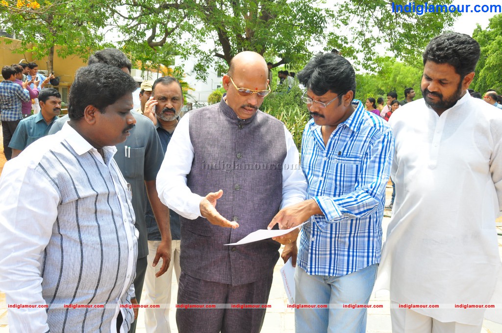 Vijayavani Movie Makers Pro. No. 1 Movie Opening Event hd photo