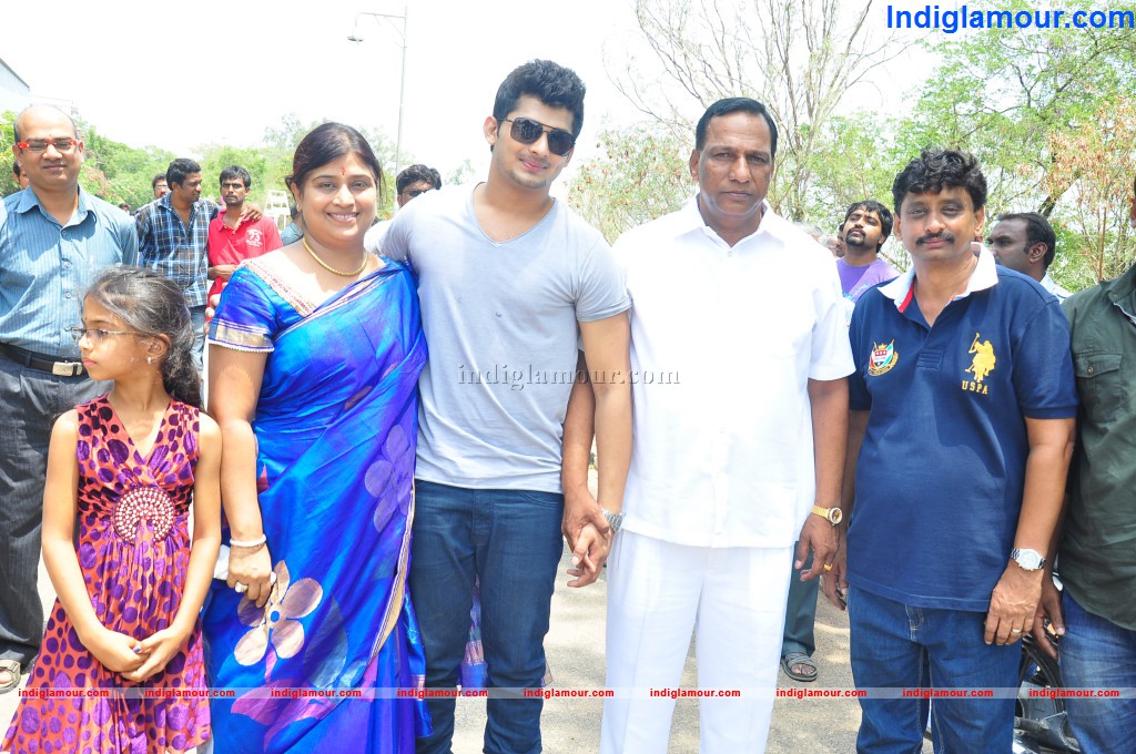 Vijayavani Movie Makers Pro. No. 1 Movie Opening Event hd photo