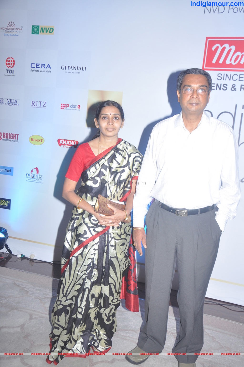 I Am For India by Latha Rajinikanth Event hd photo