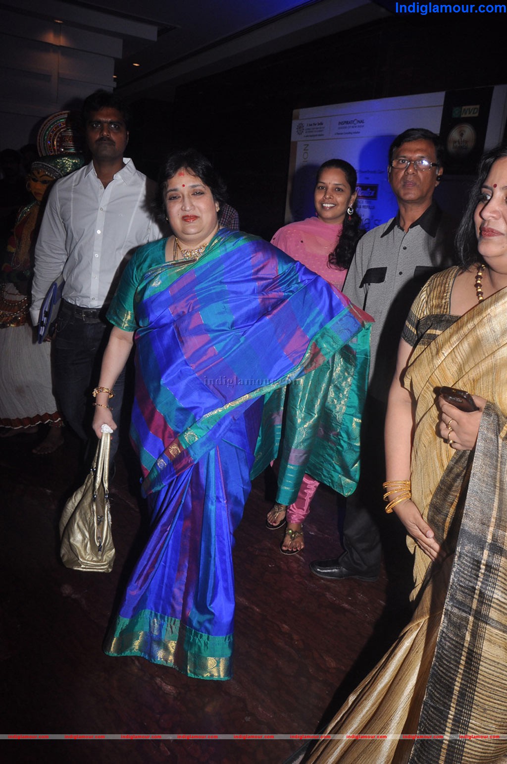 I Am For India by Latha Rajinikanth Event hd photo