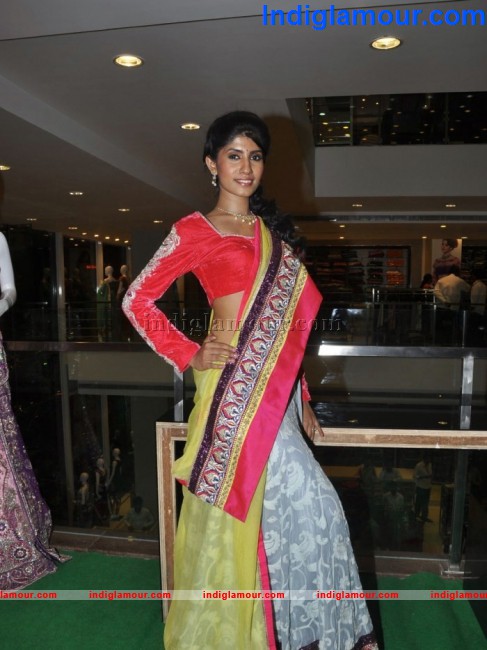 Kalaniketan Kukatpally Bride Groom Collection 2013 Launch Event hd photo