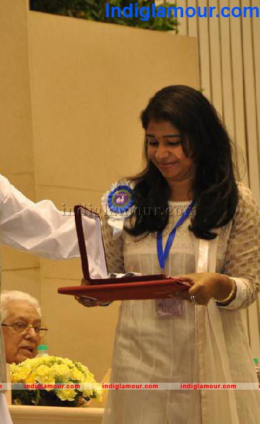 Ms Poornima Receiving National Award Event hd photo
