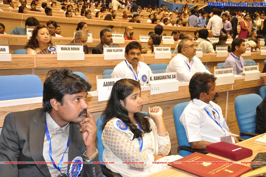 Ms Poornima Receiving National Award Event hd photo