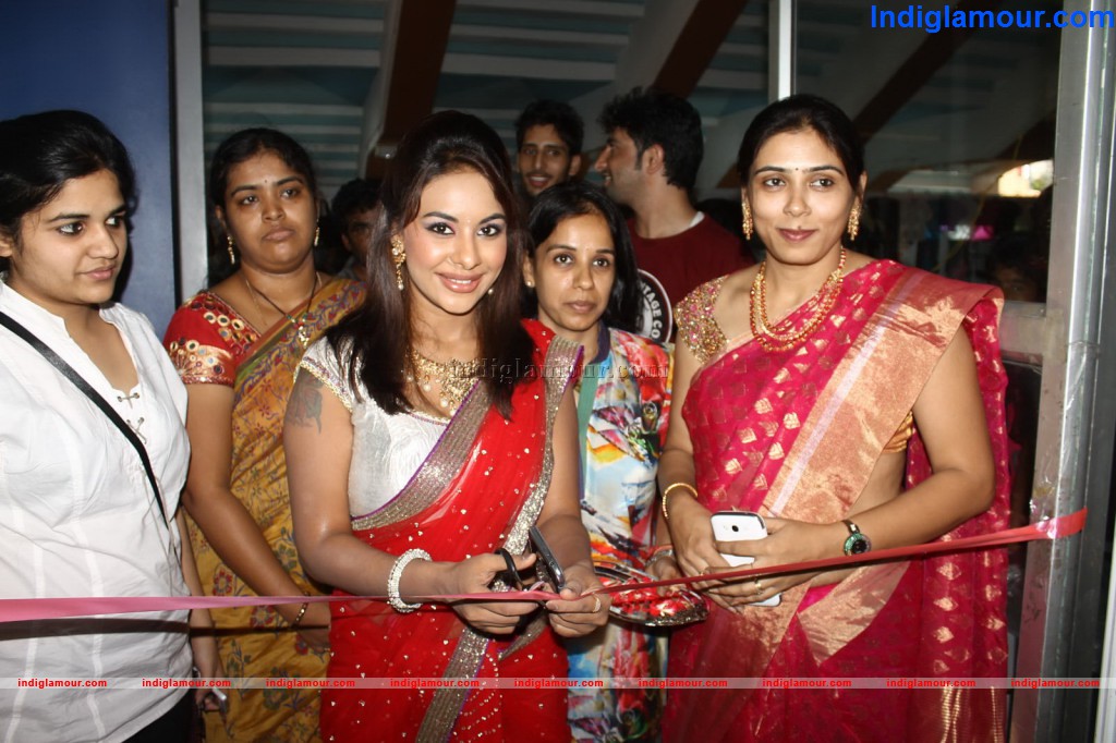 Srilekha at Parinaya Wedding Fair Event hd photo