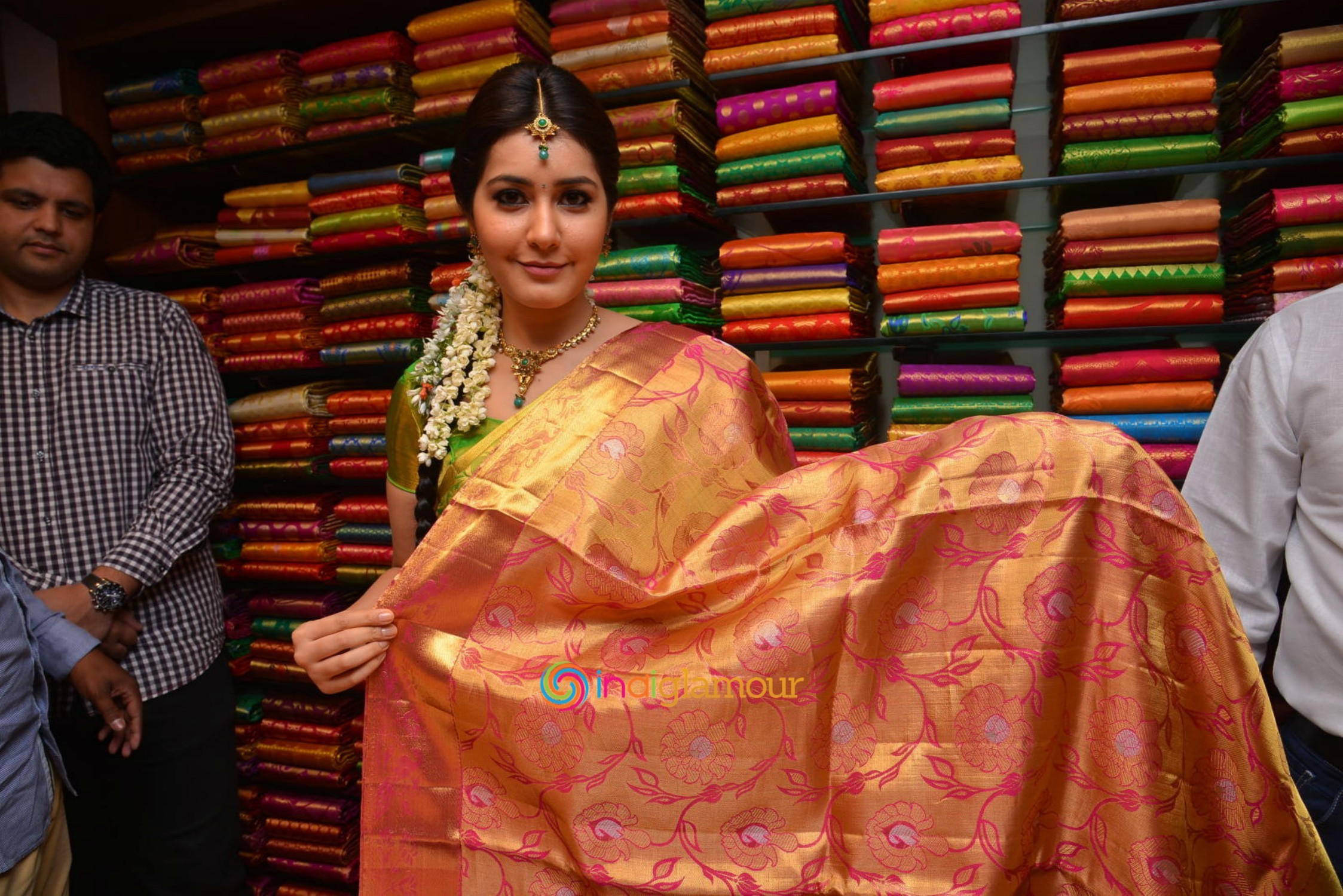 Rashi Khanna Launches Kanchipuram Kamakshi Silks Event hd photo