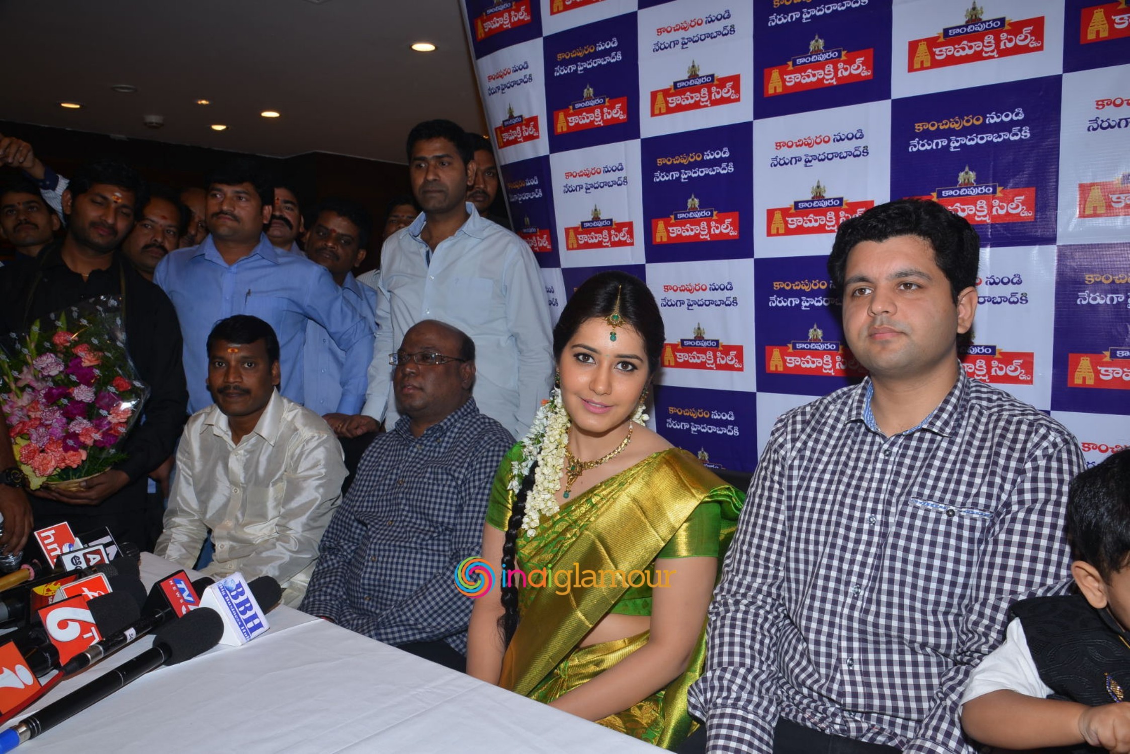 Rashi Khanna Launches Kanchipuram Kamakshi Silks Event hd photo