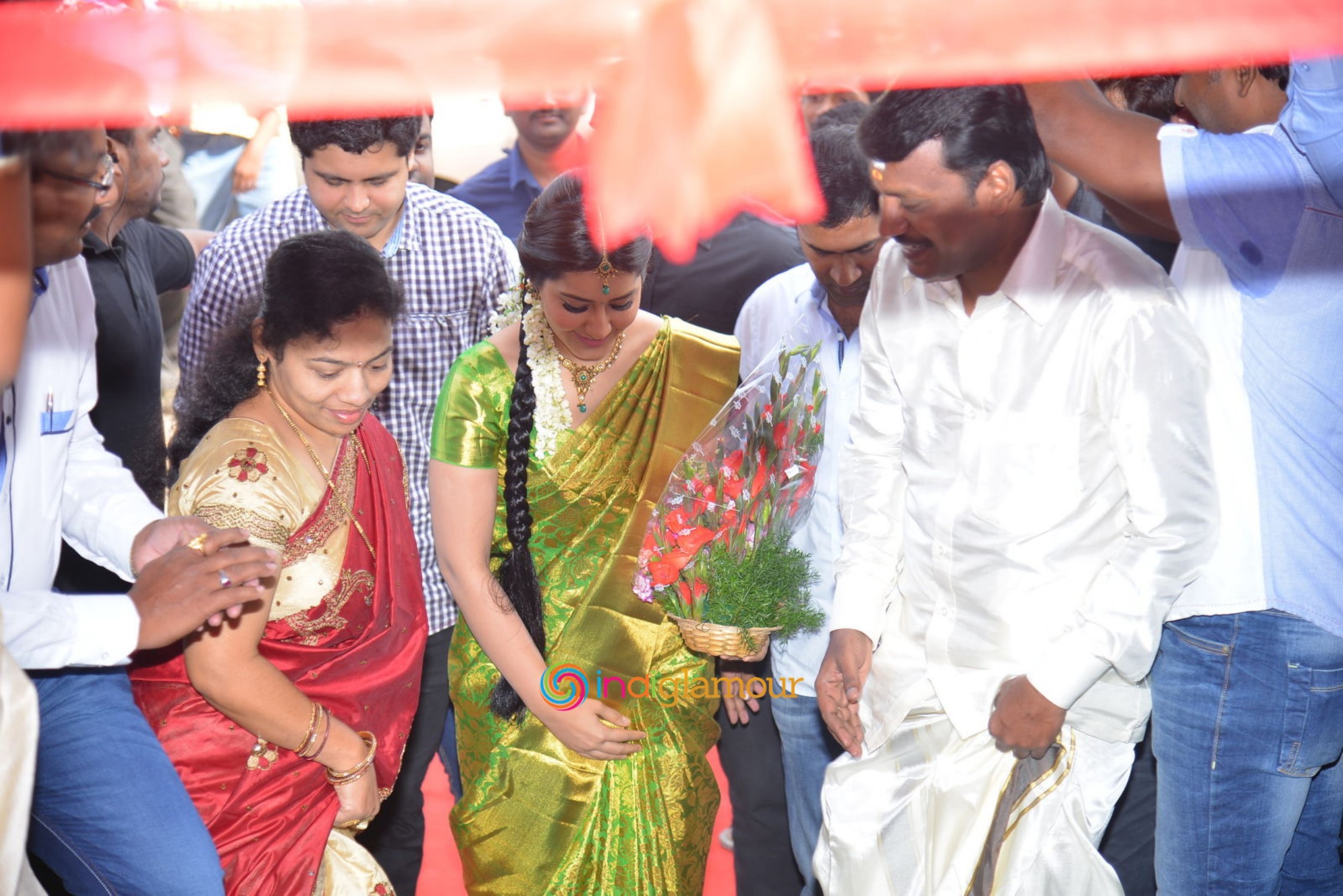 Rashi Khanna Launches Kanchipuram Kamakshi Silks Event hd photo