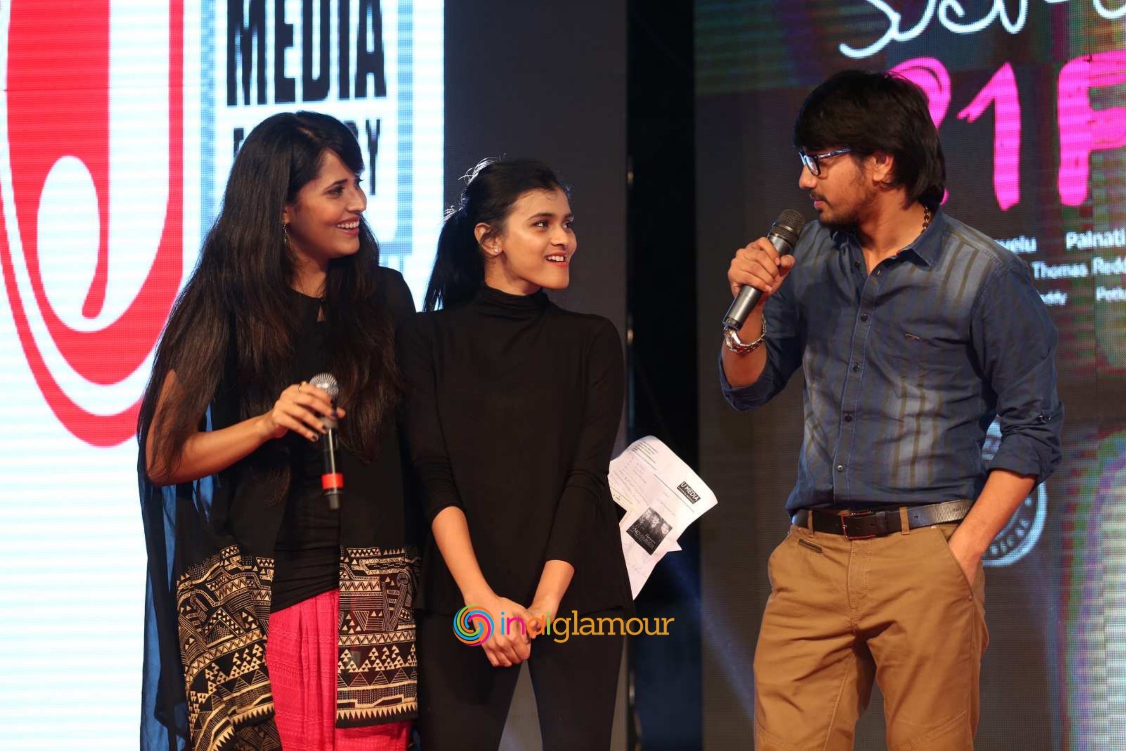 Kumari 21F Platinum Disc Function Event hd photo