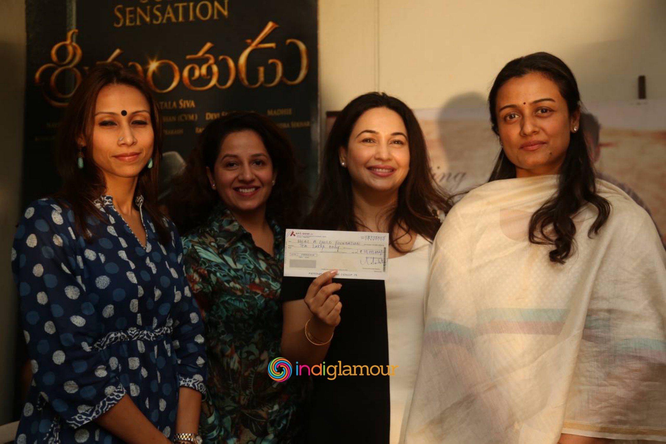 Srimanthudu New Press Meet Event hd photo