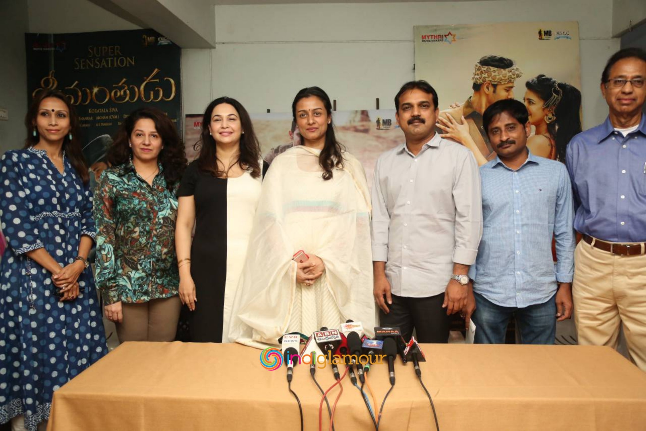 Srimanthudu New Press Meet Event hd photo