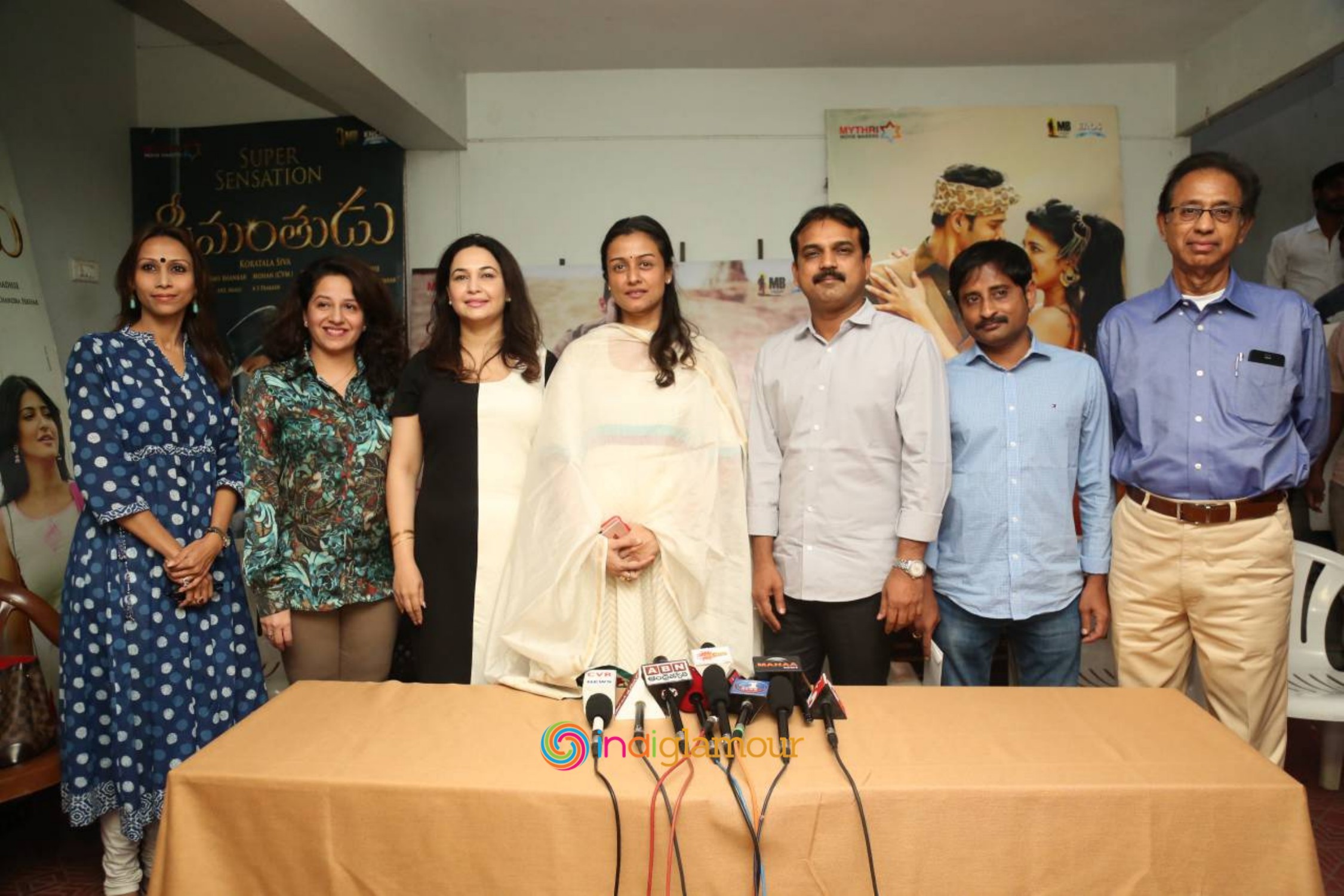 Srimanthudu New Press Meet Event hd photo