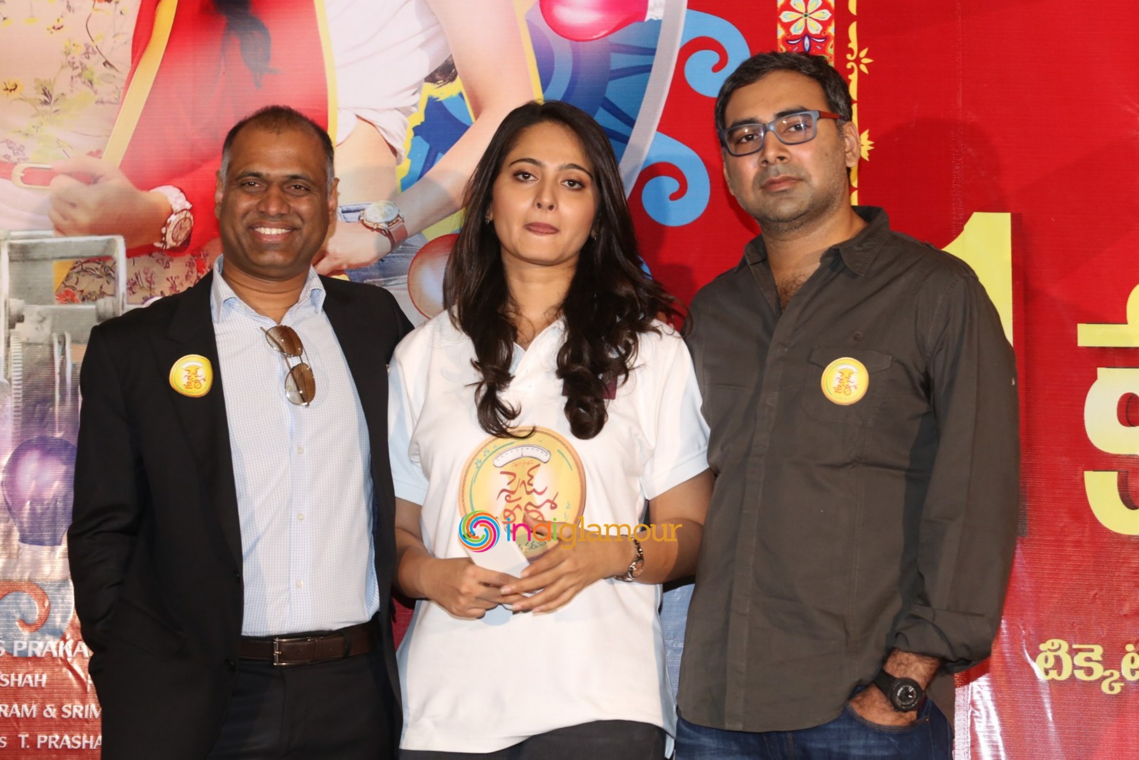 Size Zero Movie 1 KG Gold Contest Press Meet Event hd photo