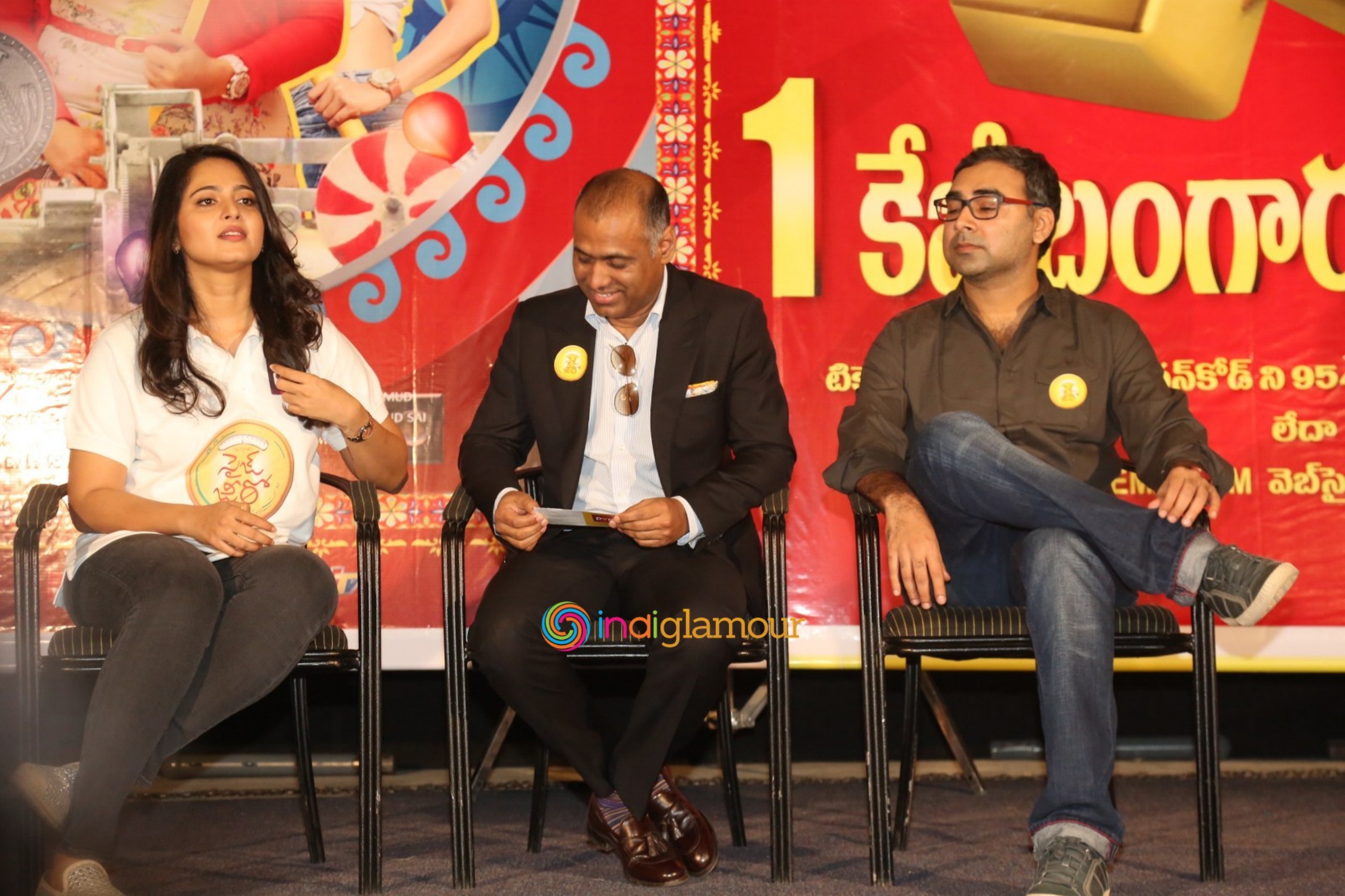 Size Zero Movie 1 KG Gold Contest Press Meet Event hd photo
