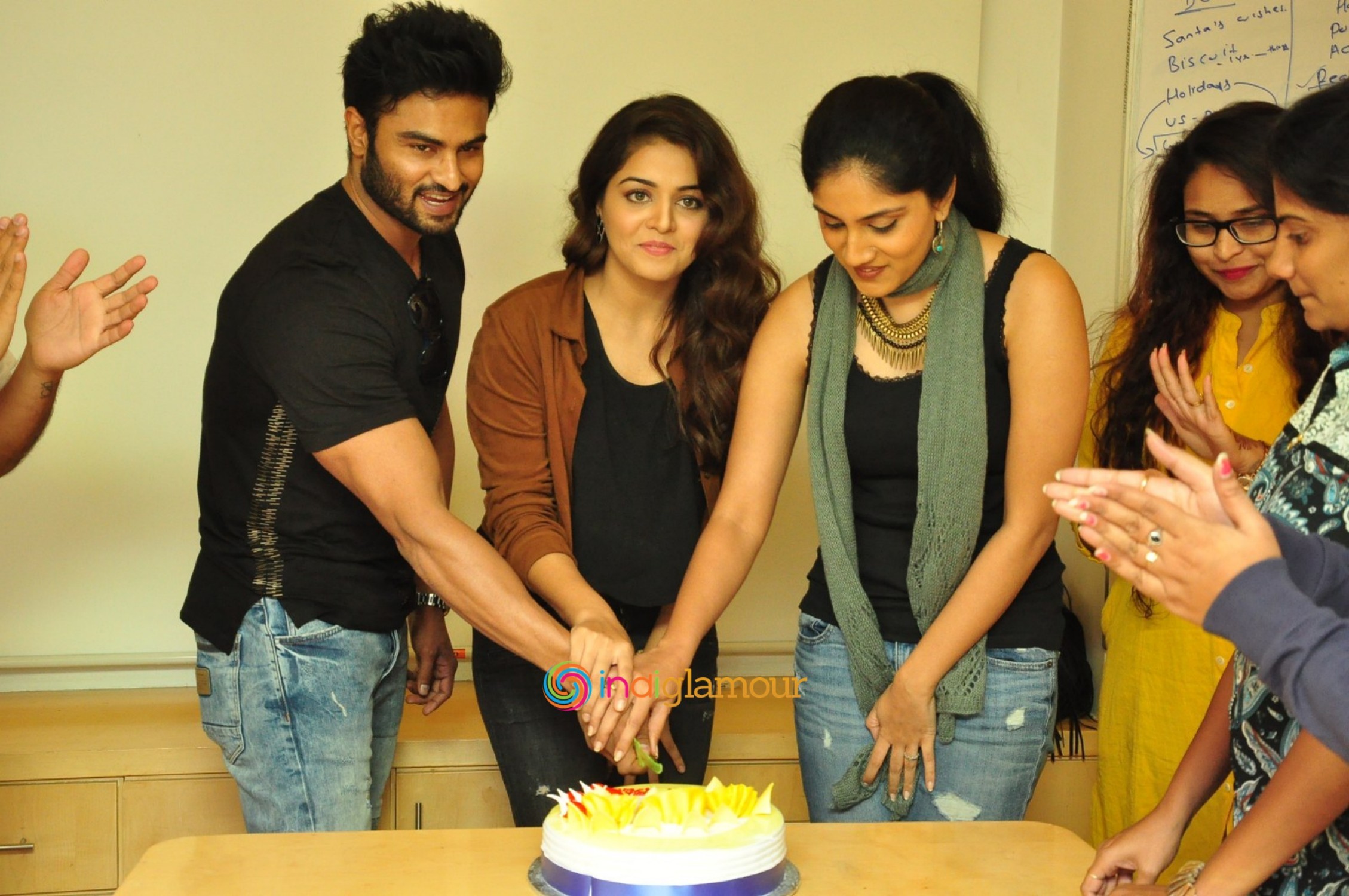 Bhale Manchi Roju Team at Radio Mirchi Event hd photo