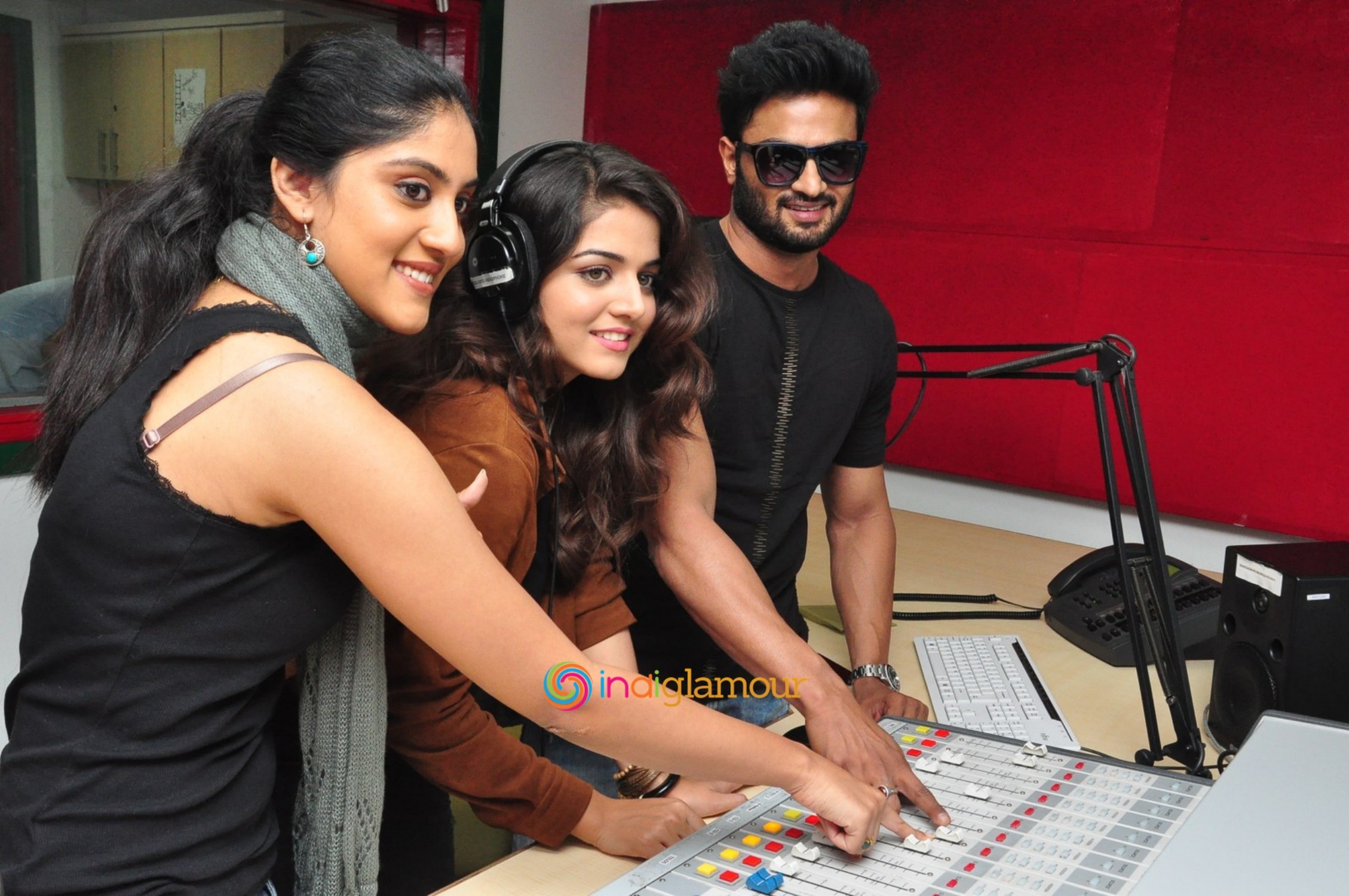 Bhale Manchi Roju Team at Radio Mirchi Event hd photo