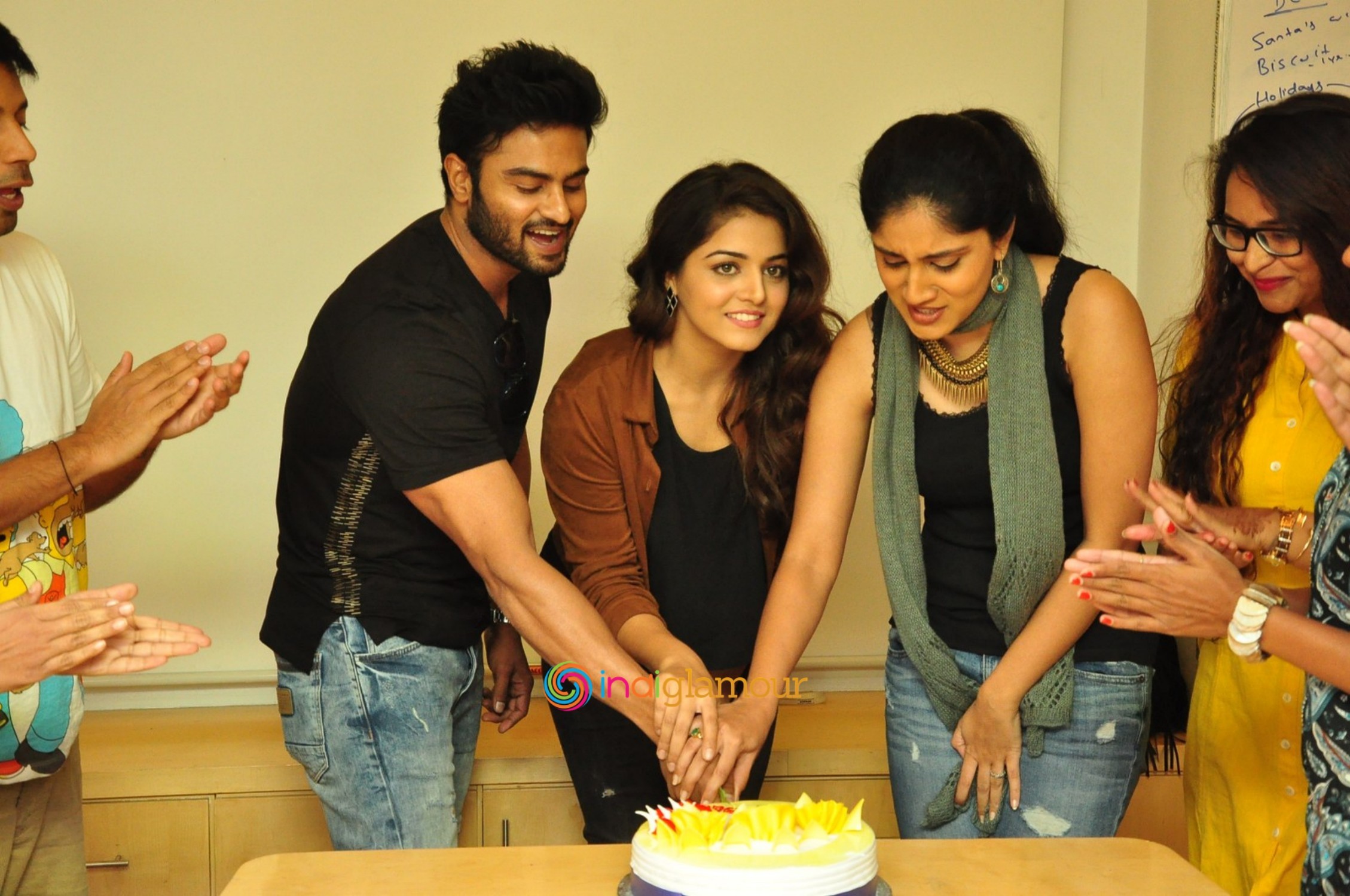 Bhale Manchi Roju Team at Radio Mirchi Event hd photo