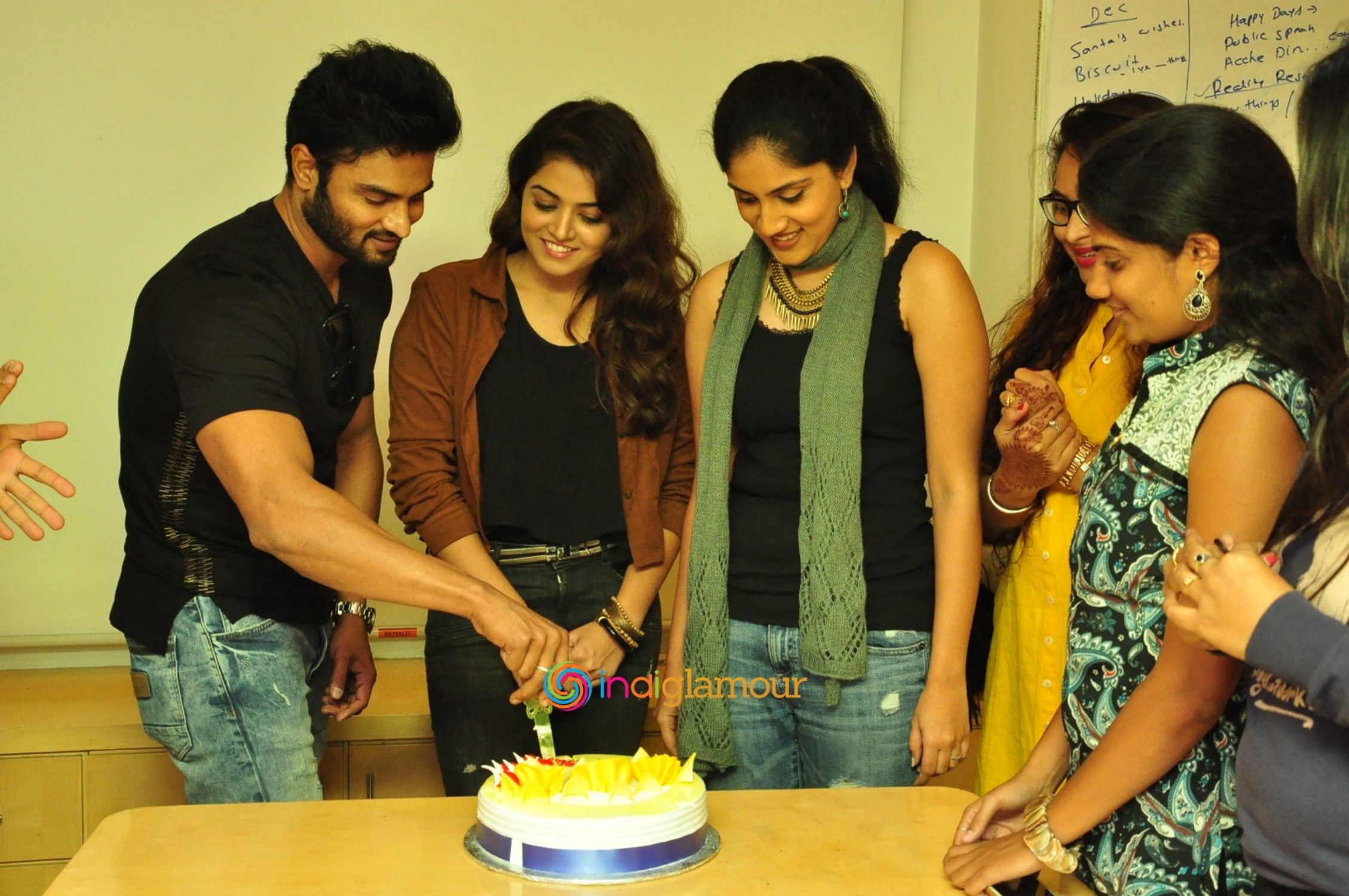 Bhale Manchi Roju Team at Radio Mirchi Event hd photo