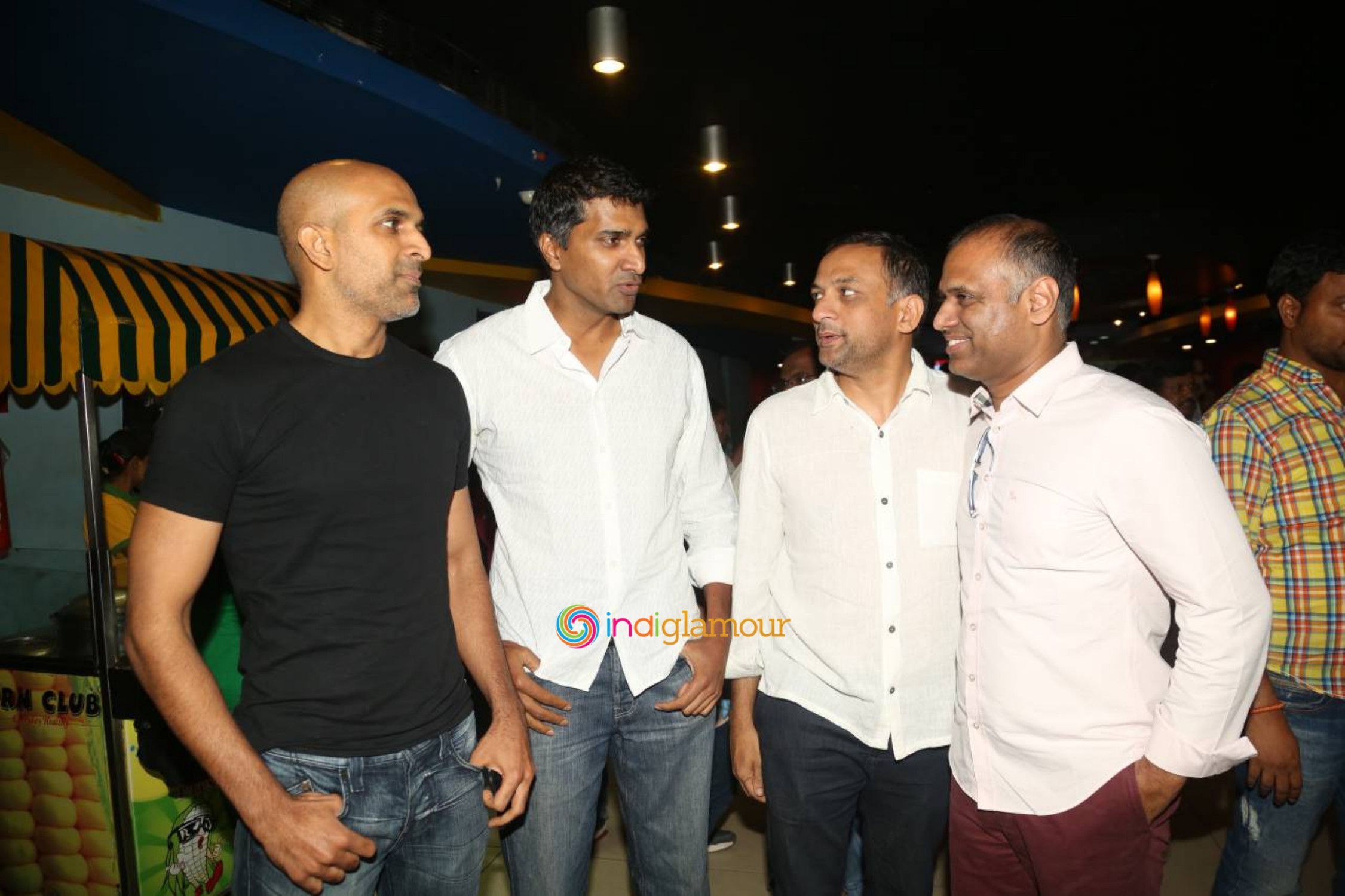 Size Zero Threater Coverage Event hd photo