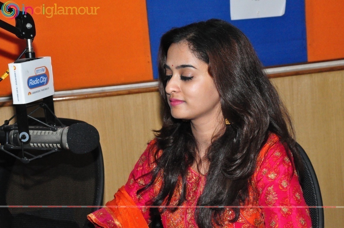 Savitri Team at Radio City Event hd photo