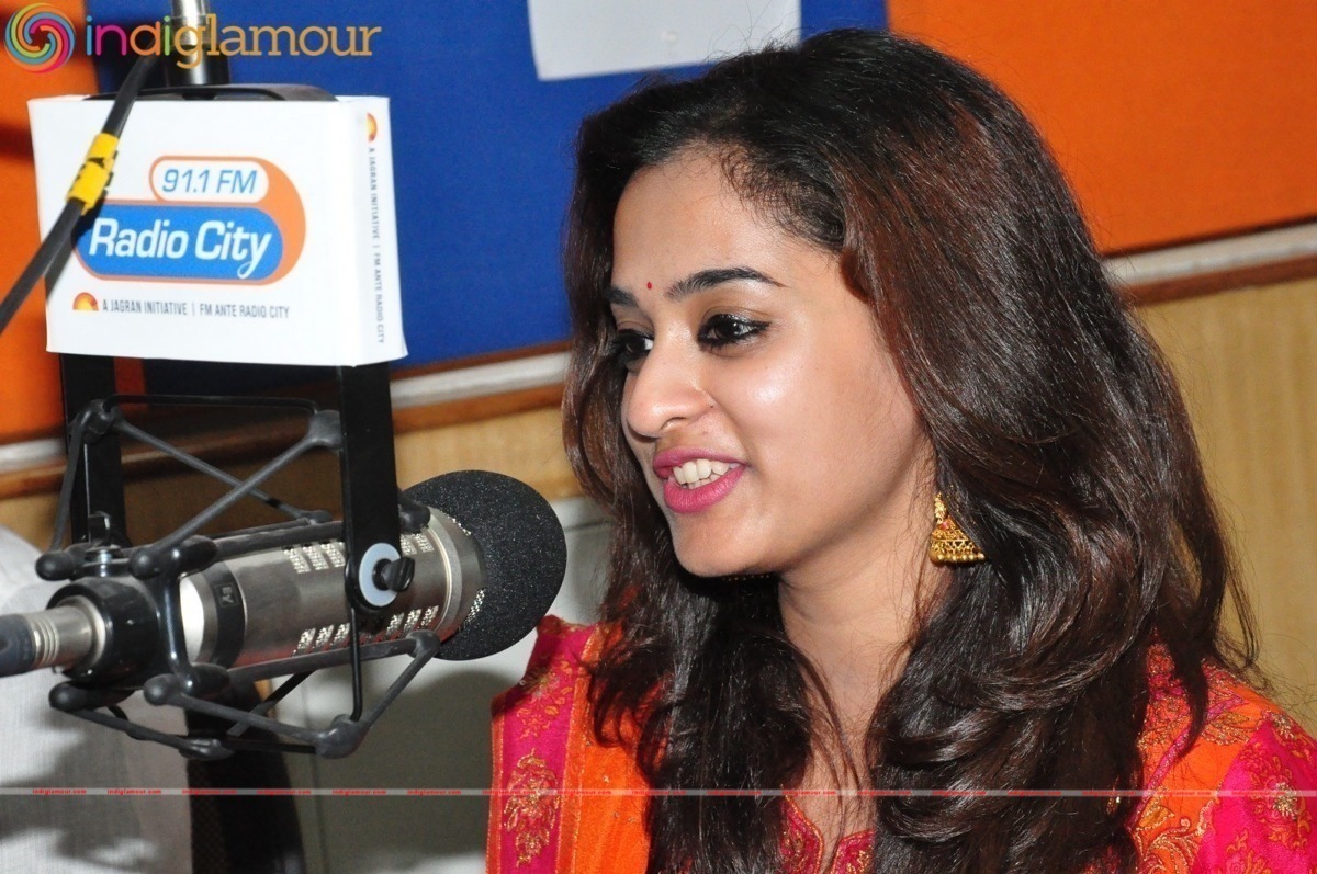 Savitri Team at Radio City Event hd photo