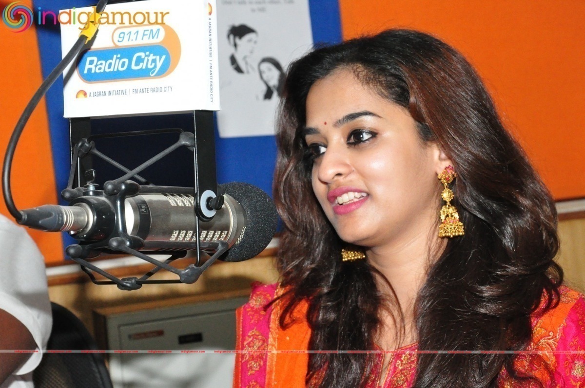 Savitri Team at Radio City Event hd photo