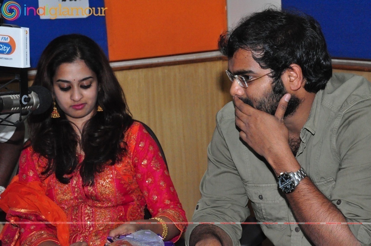Savitri Team at Radio City Event hd photo