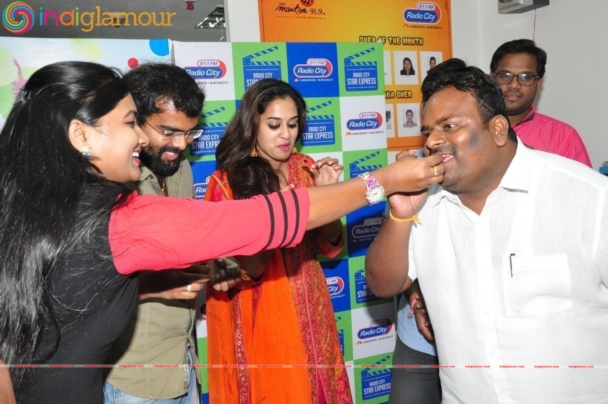 Savitri Team at Radio City Event hd photo