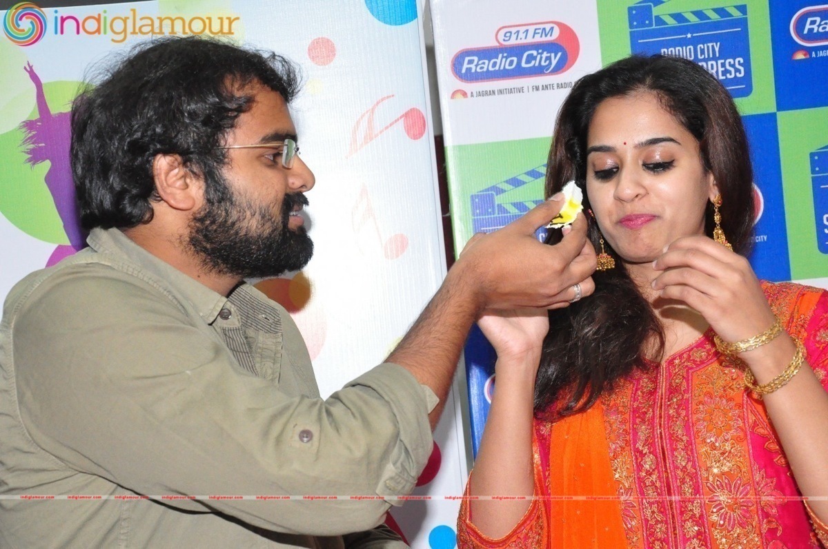 Savitri Team at Radio City Event hd photo