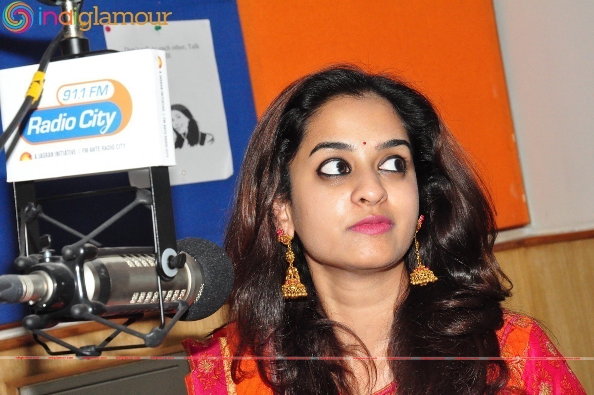 Savitri Team at Radio City Event hd photo