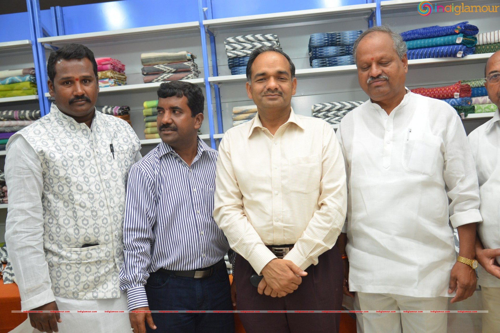 Madhulagna Das at Pochampally Ikat Art Mela Event hd photo