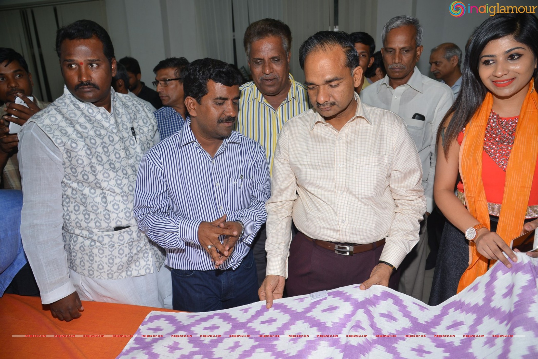 Madhulagna Das at Pochampally Ikat Art Mela Event hd photo