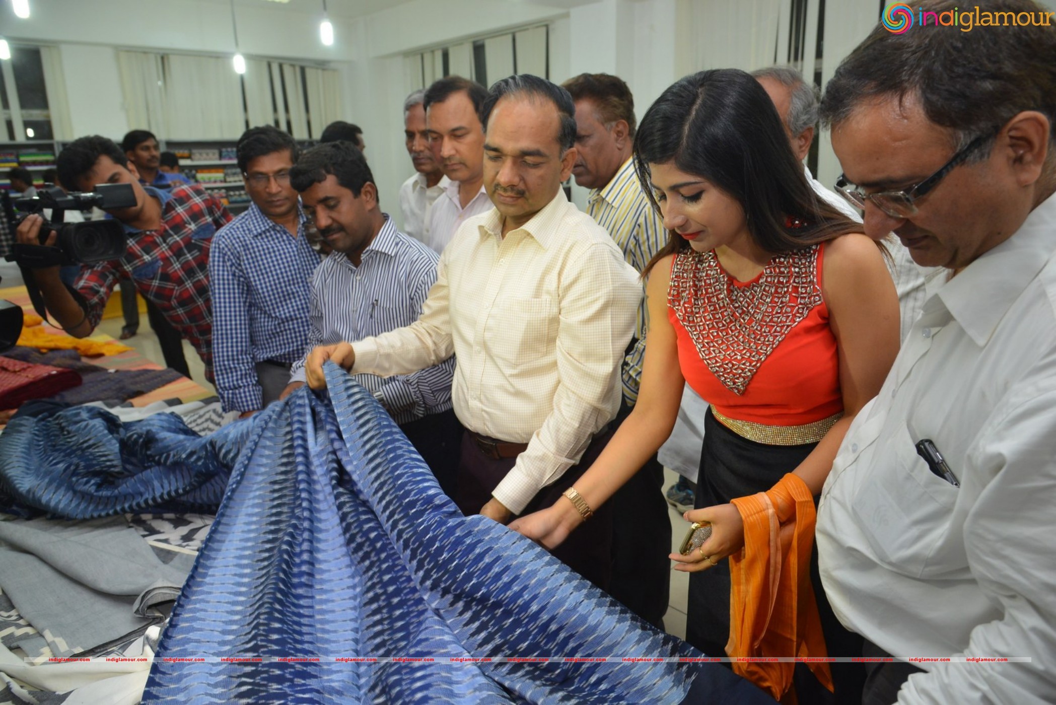 Madhulagna Das at Pochampally Ikat Art Mela Event hd photo