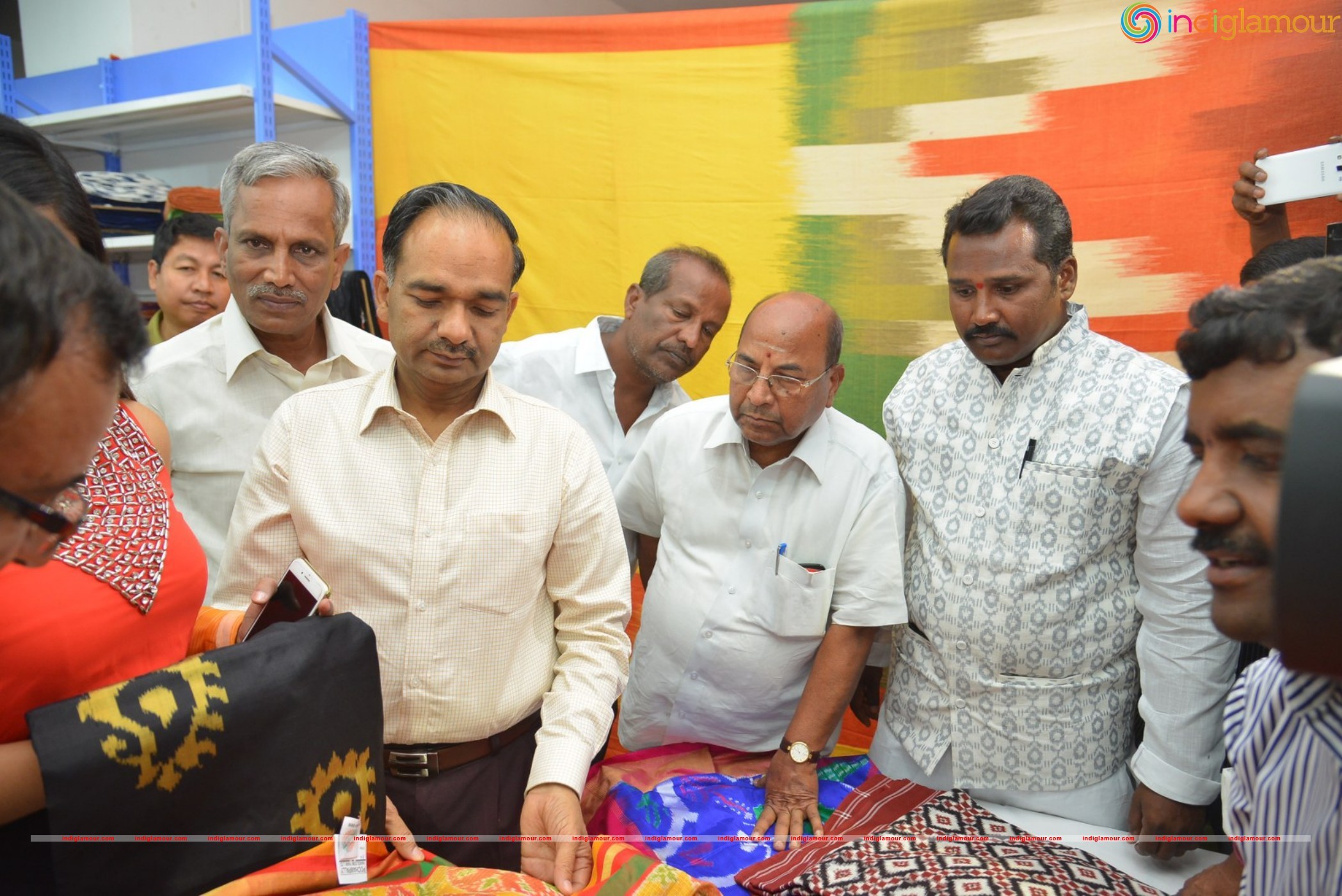 Madhulagna Das at Pochampally Ikat Art Mela Event hd photo