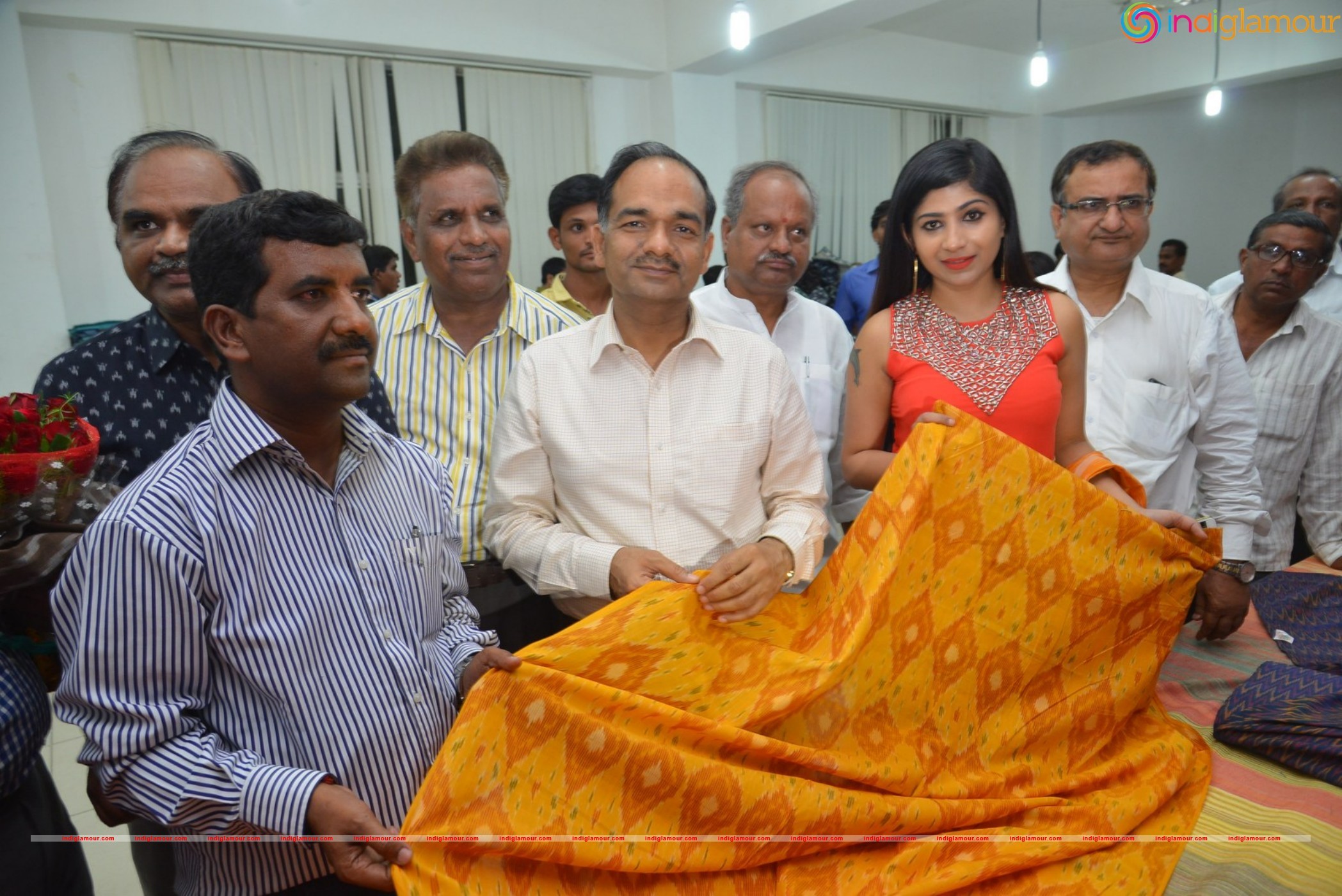 Madhulagna Das at Pochampally Ikat Art Mela Event hd photo
